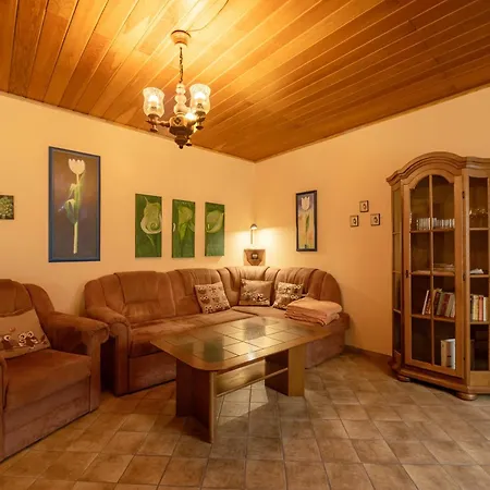 アパート Eulennest 2 Minheim